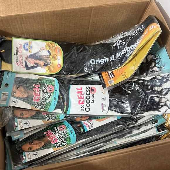 Braiding Hairs Senegalese Twists & Goddess Locs Box $135 - Picture 1 of 2